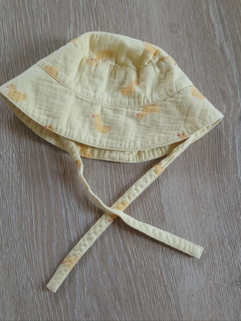 Hanna Anderson Yellow Baby Bucket Hat Duck Print Chin Strap Cotton Floppy 0-3 M